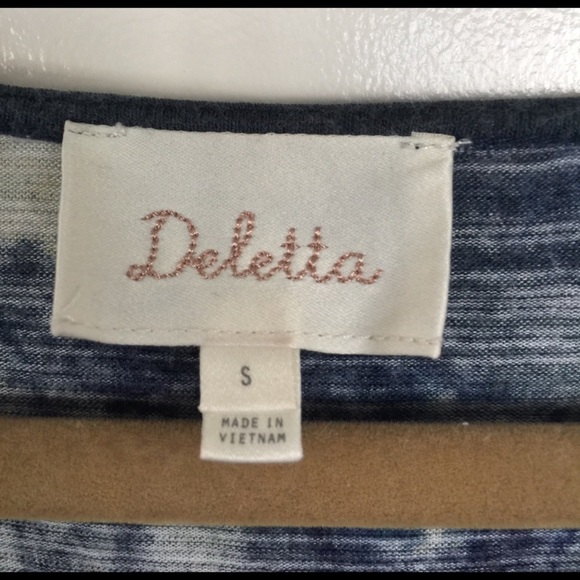 Gorgeous top from Anthropologie - Picture 2 of 4